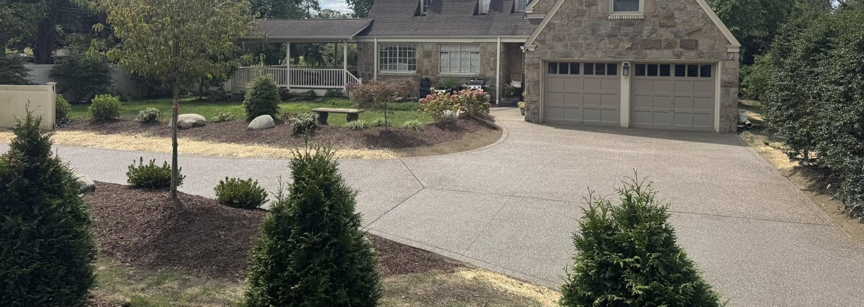  Exposed Driveway 1 Ac